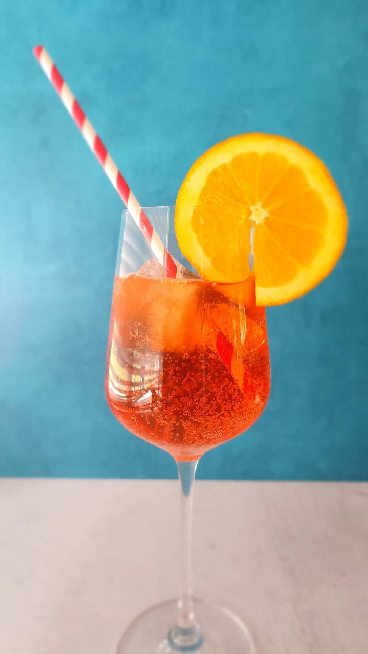 Aperol Spritz Recipe 3-2-1 (The perfect cocktail!)