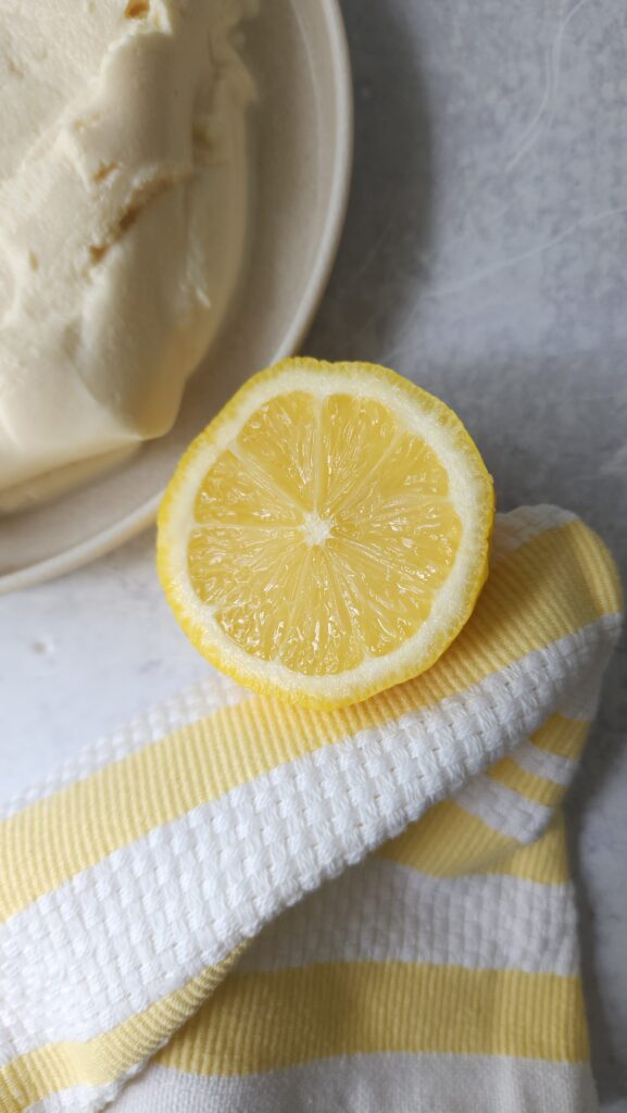 Easy whipped ricotta - lemon