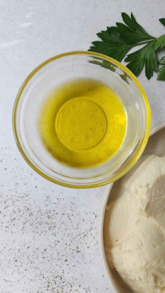 Easy whipped ricotta - olive oil