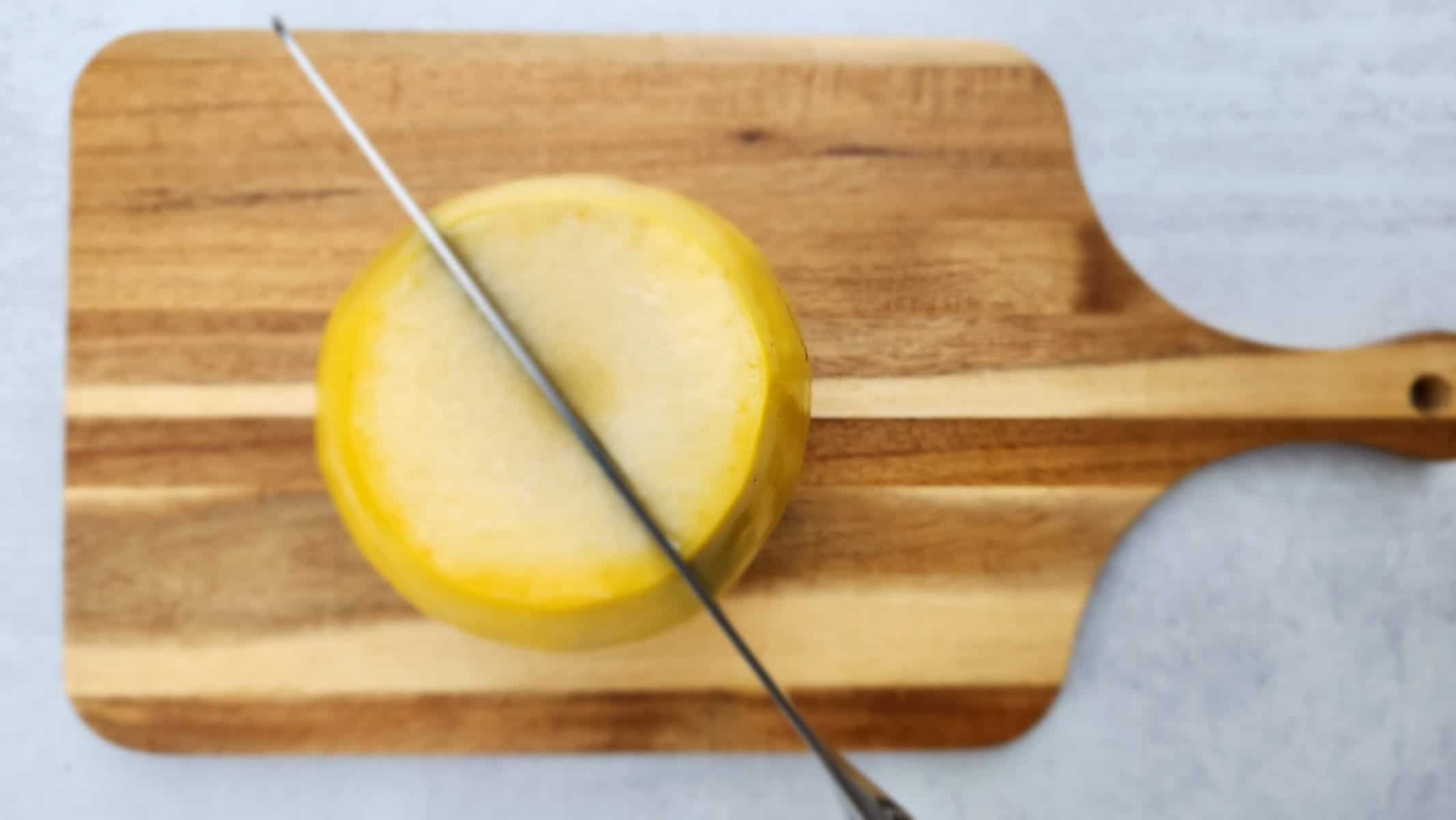 Top shot cutting down the middle of the spaghetti squash